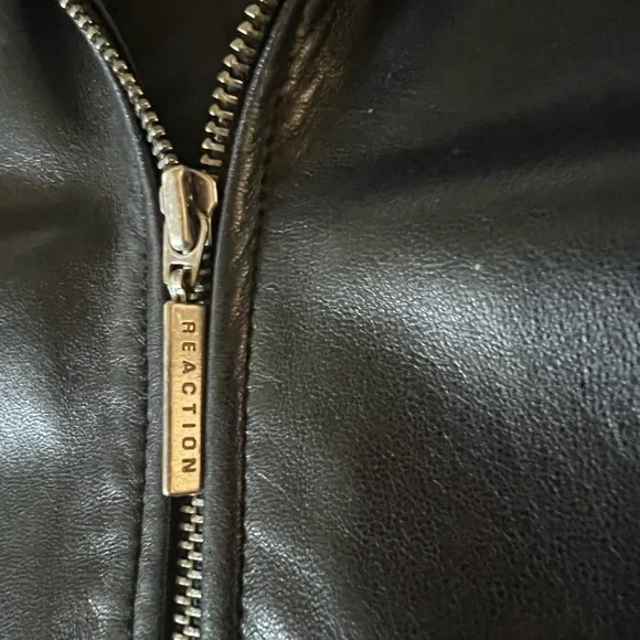 Reaction Kenneth Cole Women’s Leather Jacket Size Large - Picture 9 of 12